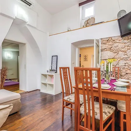 Holiday home In Grmani With Kitchen *