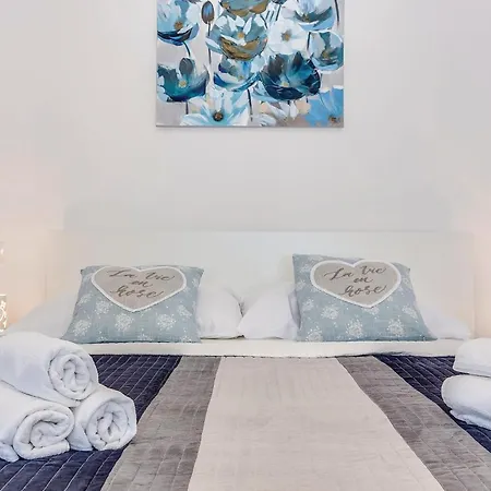 In Grmani With Kitchen Holiday home Smrika