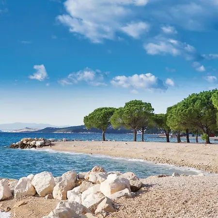 In With Kitchen Semesterbostad Grmani