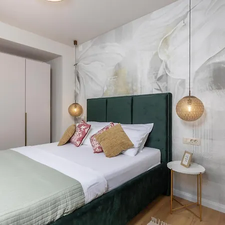 In With Kitchen Semesterbostad