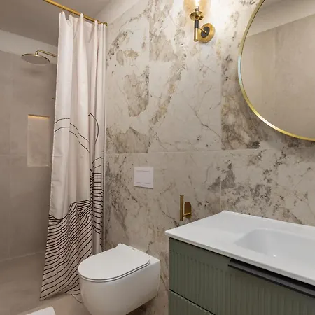 In With Kitchen Grmani