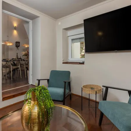 In With Kitchen Semesterbostad