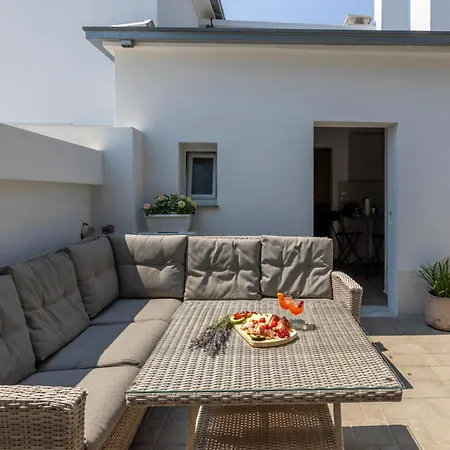 In With Kitchen Semesterbostad Grmani